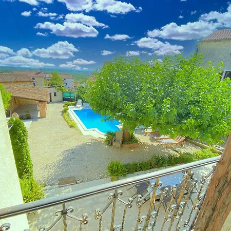 Rose Villa